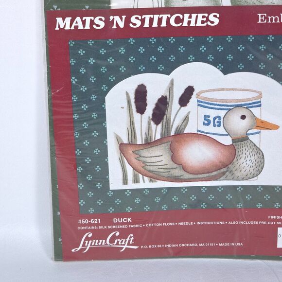LynnCraft Mats N Stitches Duck Embroidery Kit 50‑621 12x9‎ Silk Screened USA - Picture 4 of 7